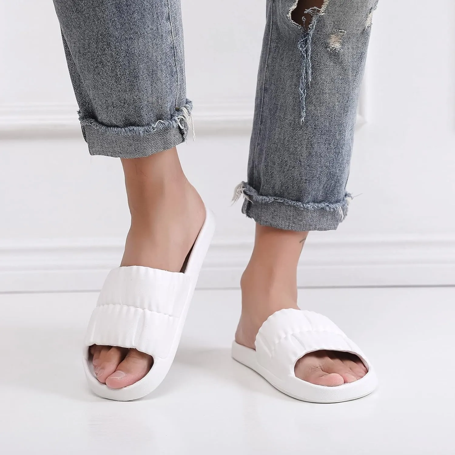 Bathroom Slippers Men's Non-Slip Indoor Home House Beach Shoes Cloud Sandals Comfy Indoor Outdoor Slides Unisex
