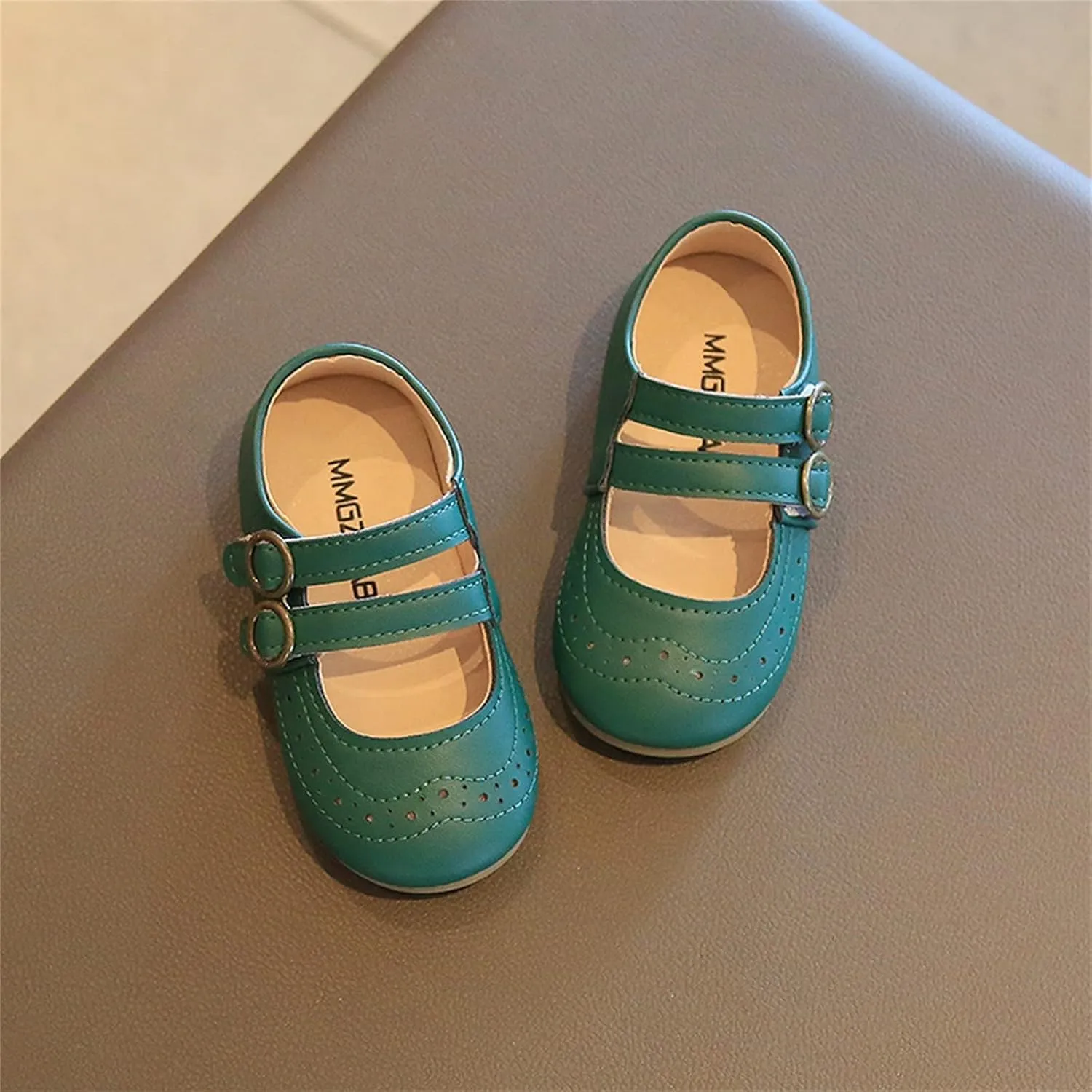 Buckle Shoes Summer And Autumn Girls Boots Cute Flat Hollow Hollow Breathable Comfortable Toddler Shoe Size 4