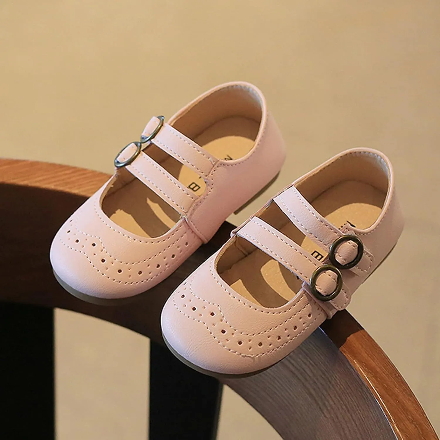 Buckle Shoes Summer And Autumn Girls Boots Cute Flat Hollow Hollow Breathable Comfortable Toddler Shoe Size 4