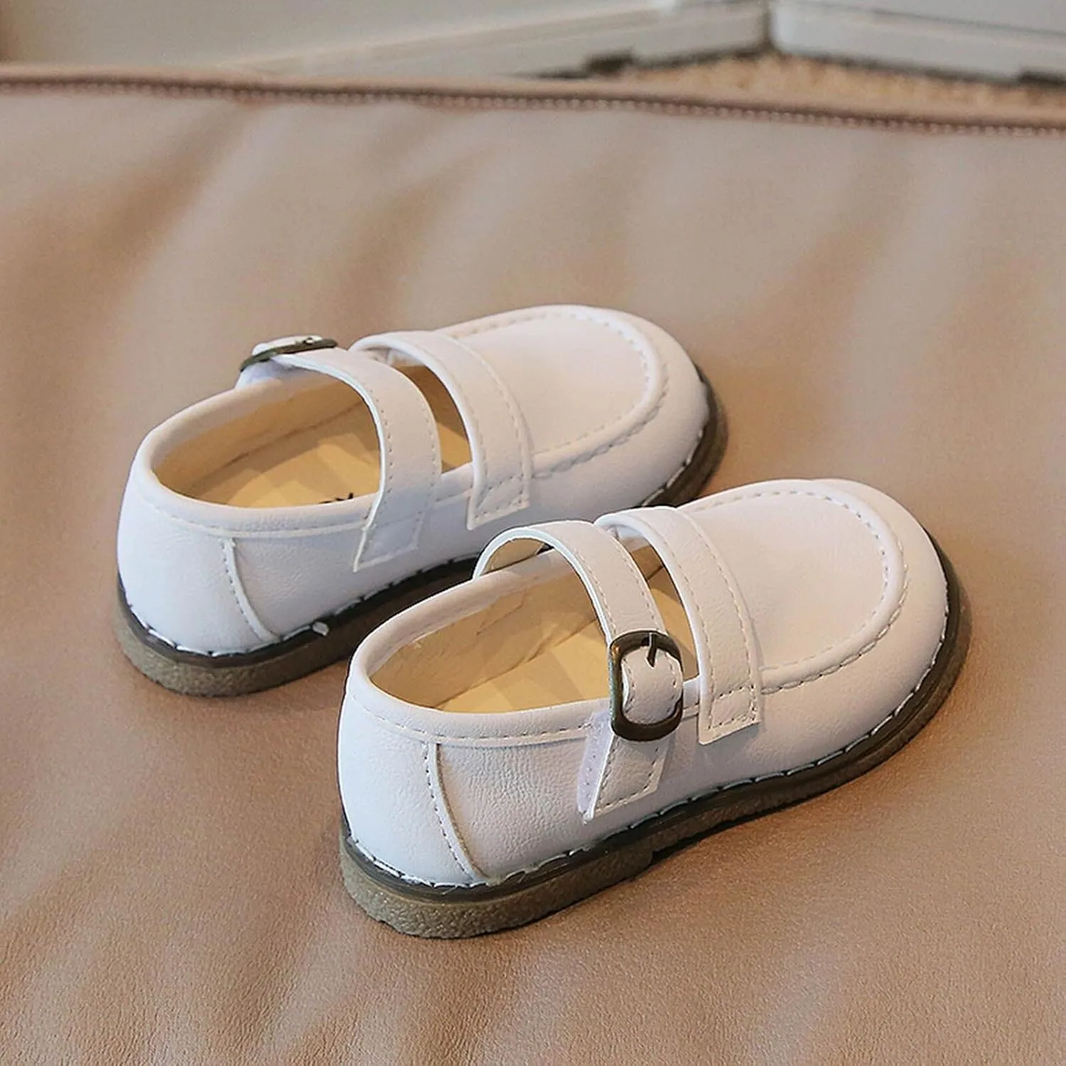 Fashion Autumn Girls Casual Shoes Flat Round Toe Lightweight Solid Color Buckle Dress Shoes Simple Kids Fuzzy Boots