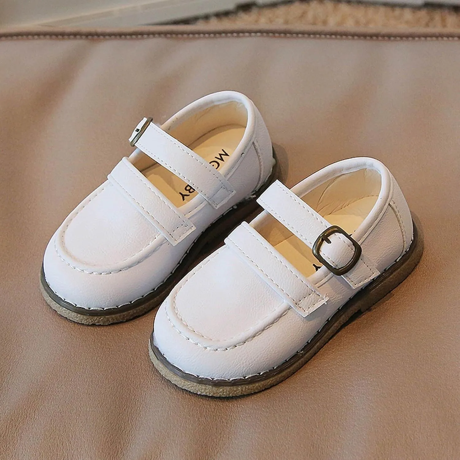 Fashion Autumn Girls Casual Shoes Flat Round Toe Lightweight Solid Color Buckle Dress Shoes Simple Kids Fuzzy Boots