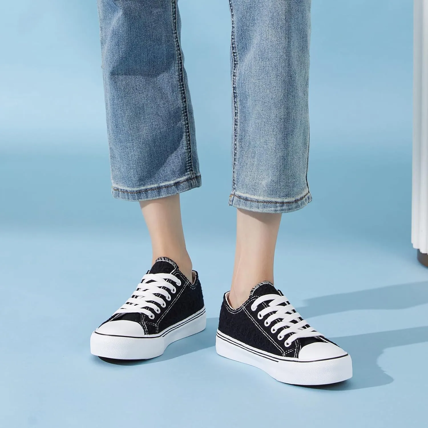 HYPOCRUTE Womens White Tennis Shoes Low Top Women Canvas Shoes Womens Fashion Sneakers