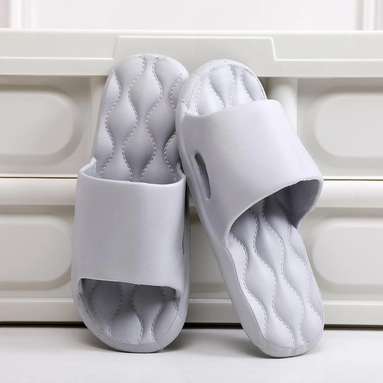 Indoor Slippers Men Non Slip Quick Drying Shower Slides Slide Slippers for Bathroom House Slipper Outdoor