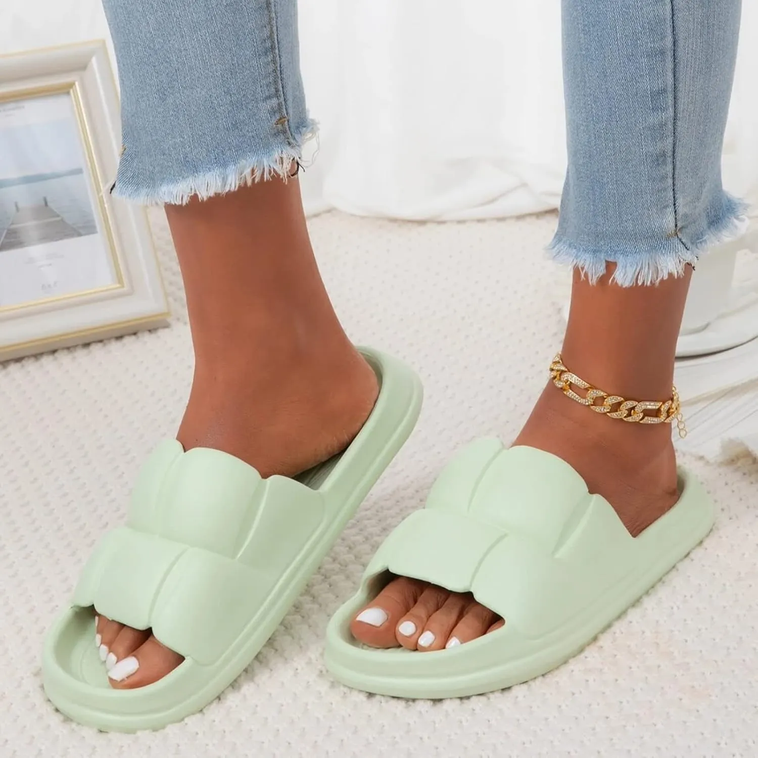 Indoor Slippers Platform Slippers for Women Shower Shoes for Living Room Pool Beach Spa Public Showers