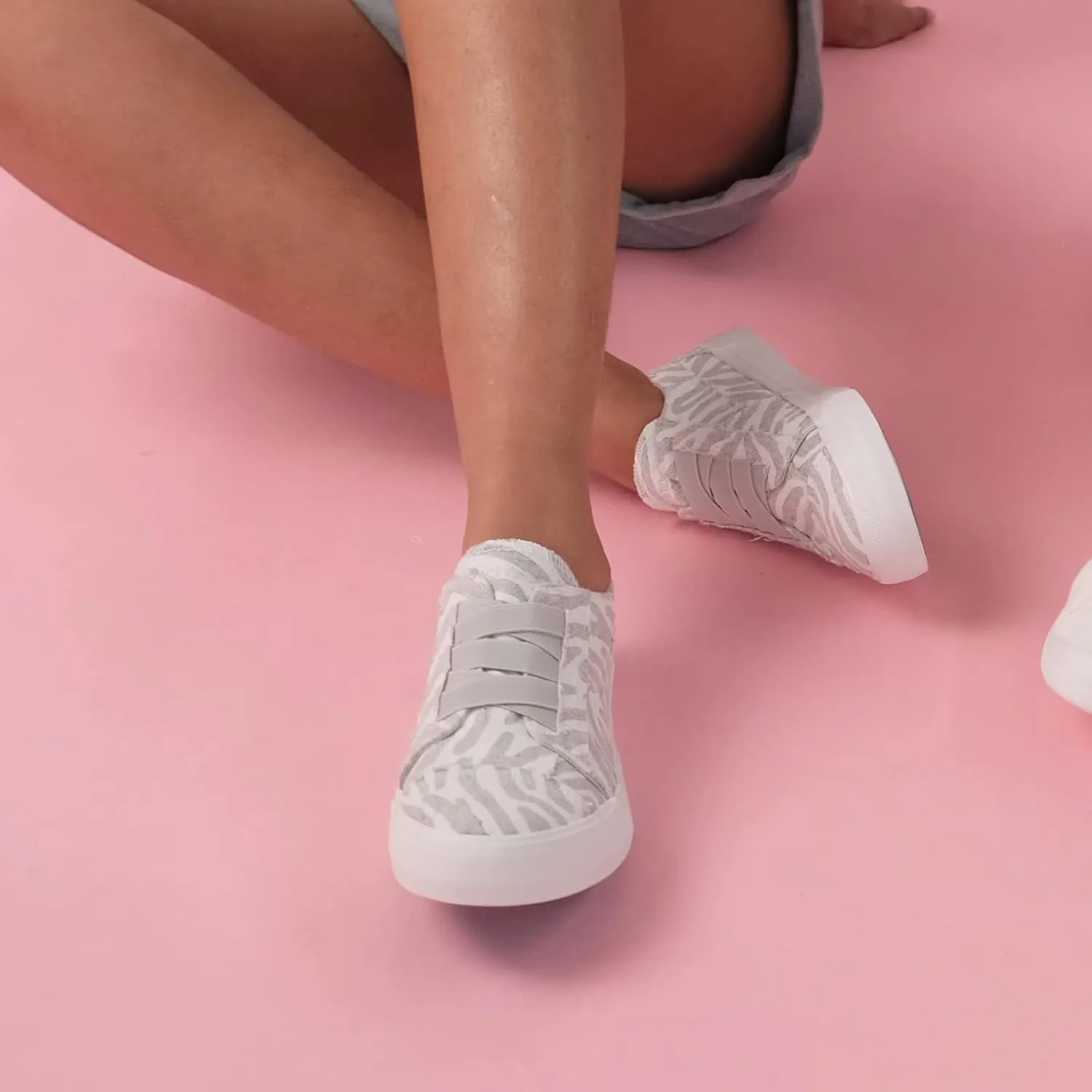 JENN ARDOR Womens Fashion Sneakers Slip On Shoes Women Sneakers Canvas Shoes Womens Tennis Comfortable Walking Flats for Womens Casual Shoes