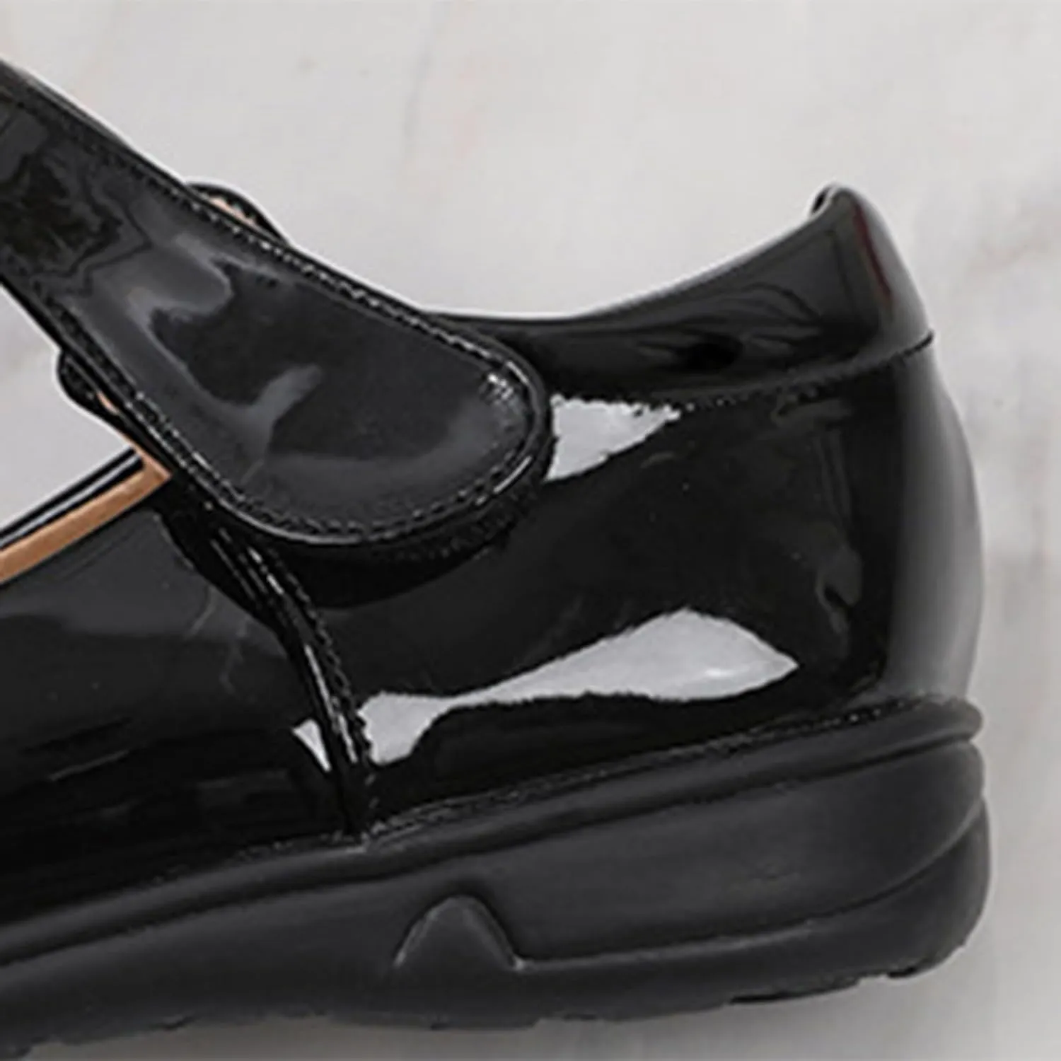 Kids Running Shoes Fashion Summer and Girls Leather Shoes Boots Student Dress Performance Hook Loop Slip On Comfortable