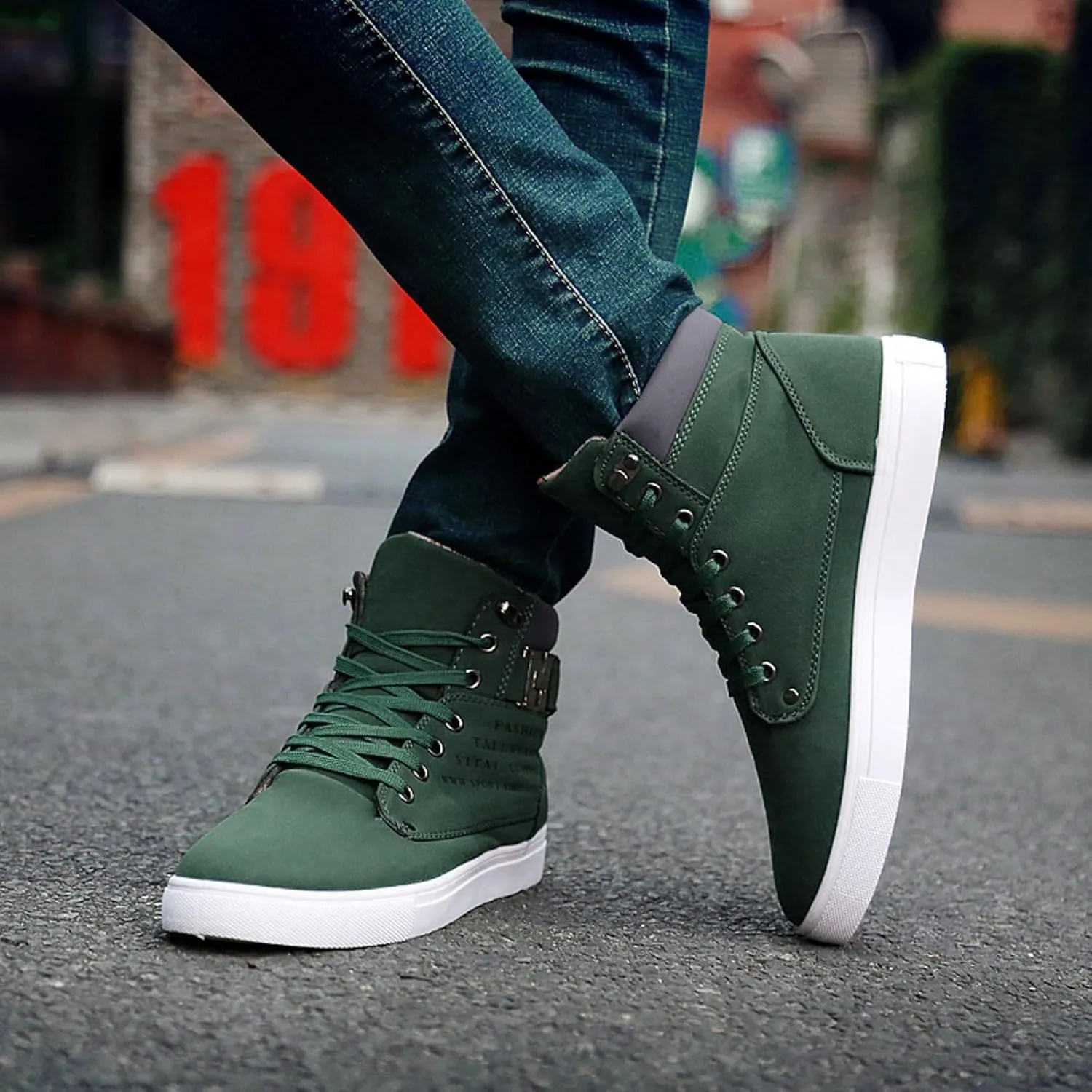 Men's High Top Sneakers Retro Casual Lace Up Sport Shoes Comfort Flat Bottom Walking Boots Outdoor Tall Water Boots Men