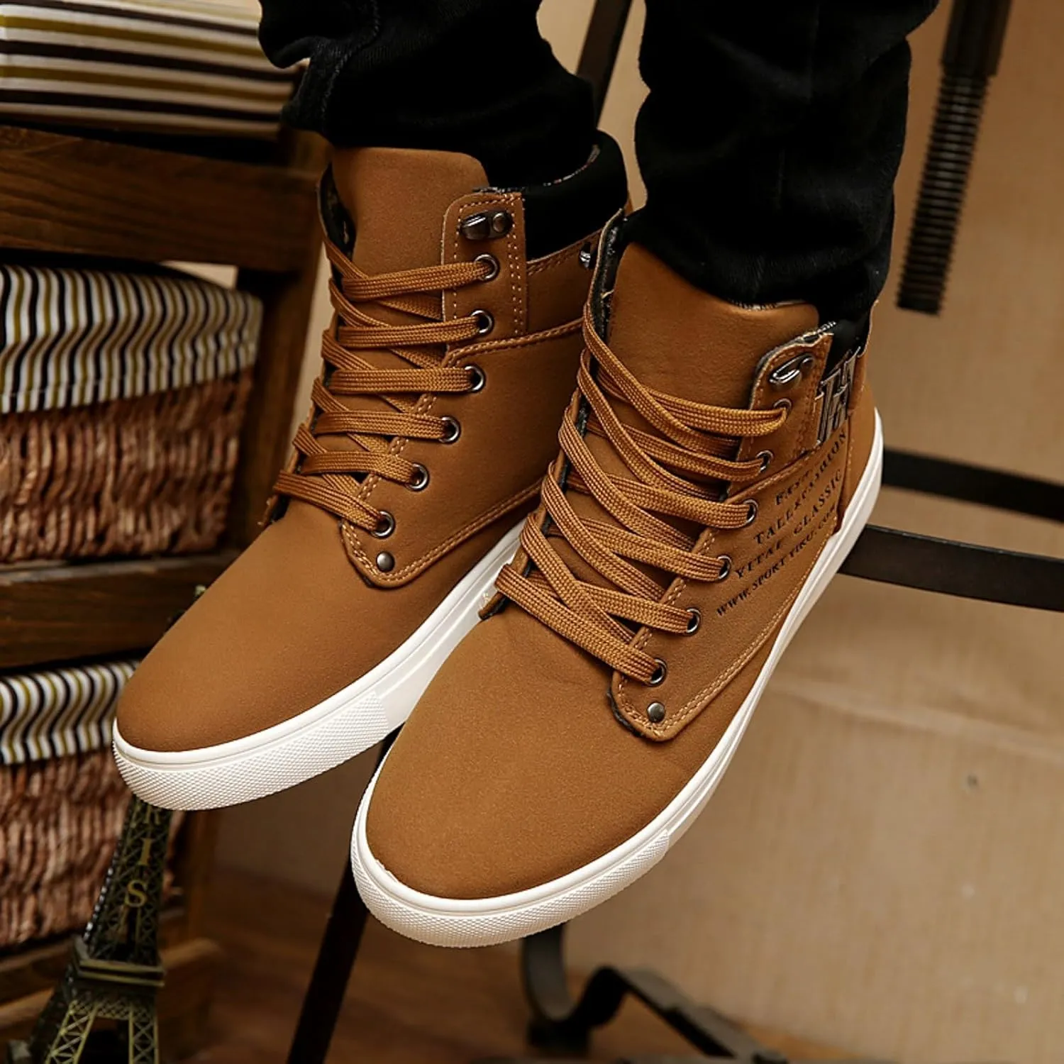 Men's High Top Sneakers Retro Casual Lace Up Sport Shoes Comfort Flat Bottom Walking Boots Outdoor Tall Water Boots Men