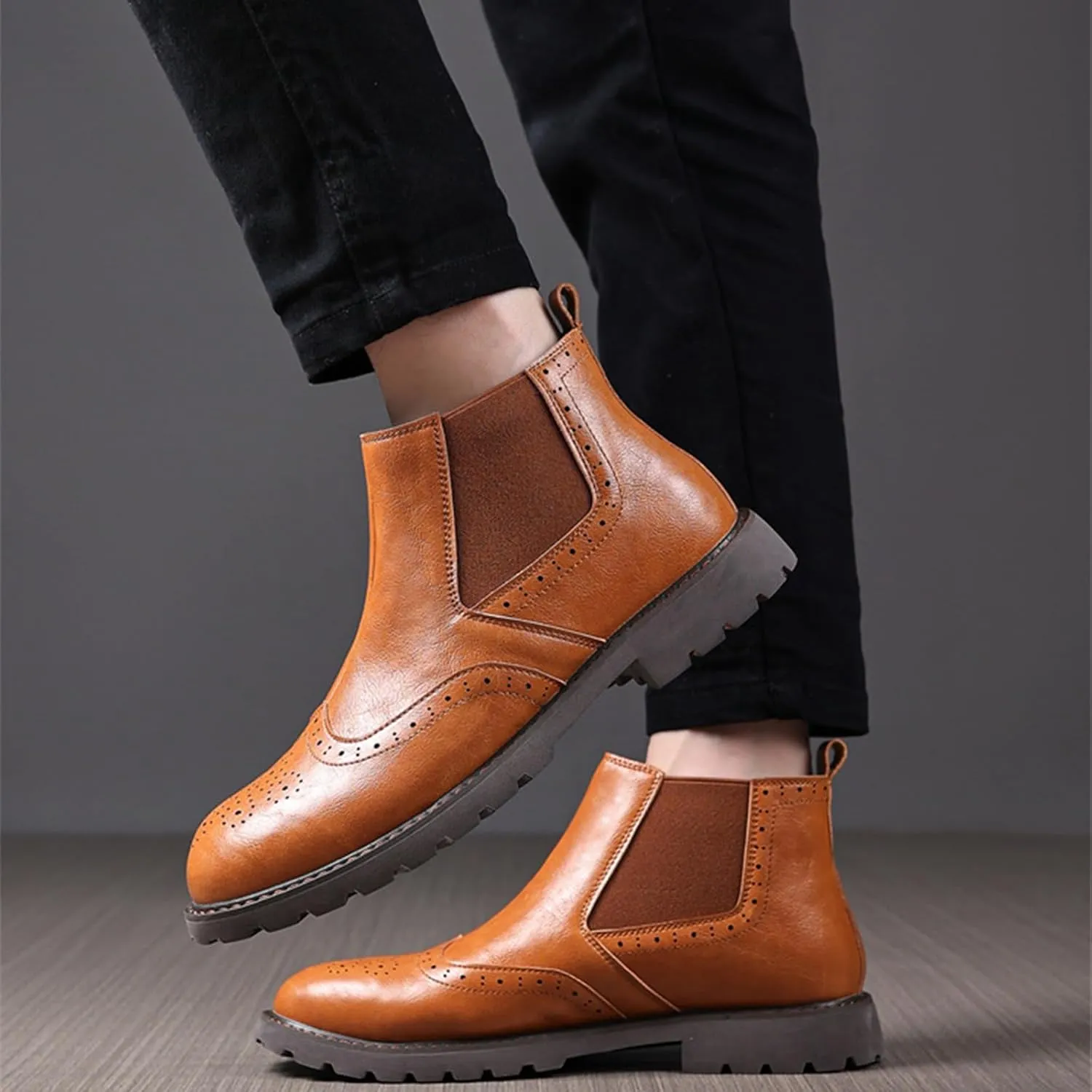 Men's Leather Wingtip Carving Thick Heel Chelsea Ankle Boots Fashionable Round Toe Elastic Band One-Step Low Thick Heel Non-Slip Formal Oxford Boots Casual Business Ankle Boots