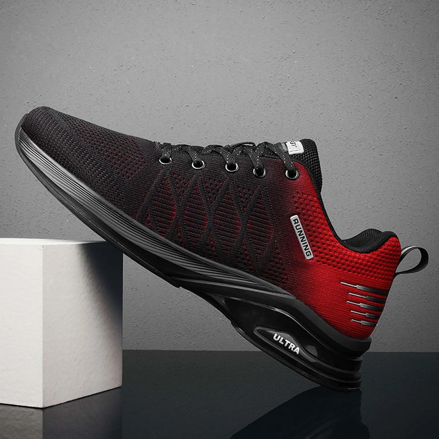 Men's Sports Running Shoes Fashion Sneakers Non-Slip Breathable Road Jogging Shoes Indoor Outdoor Fitness Running Trainers Outdoor Mesh Sports Tennis Shoes