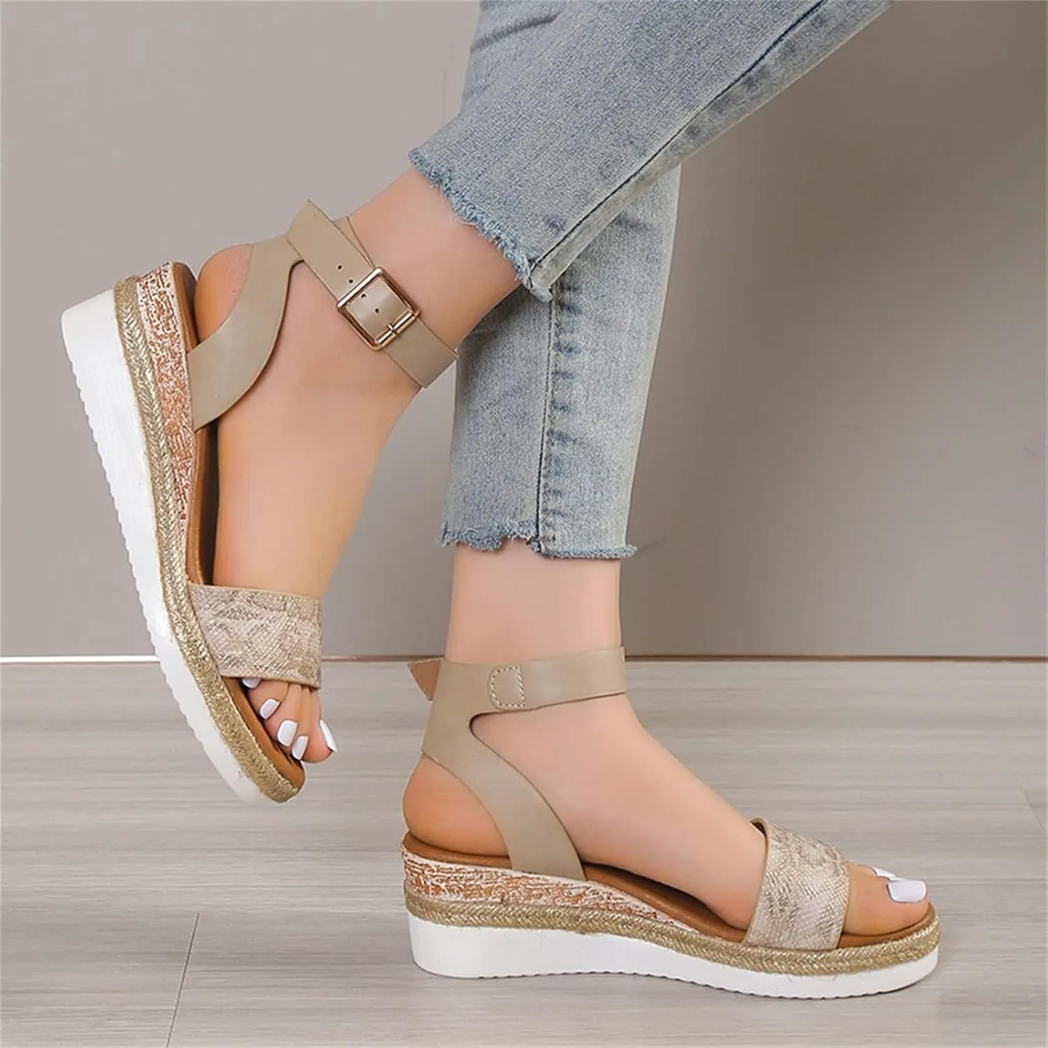 Orthopedic Sandals for Women Casual Strappy Slip on Sandal Beach Boho Sandal Comfortable Outdoor Shoes Open Toe Ankle Strap Platform Sandals 2025