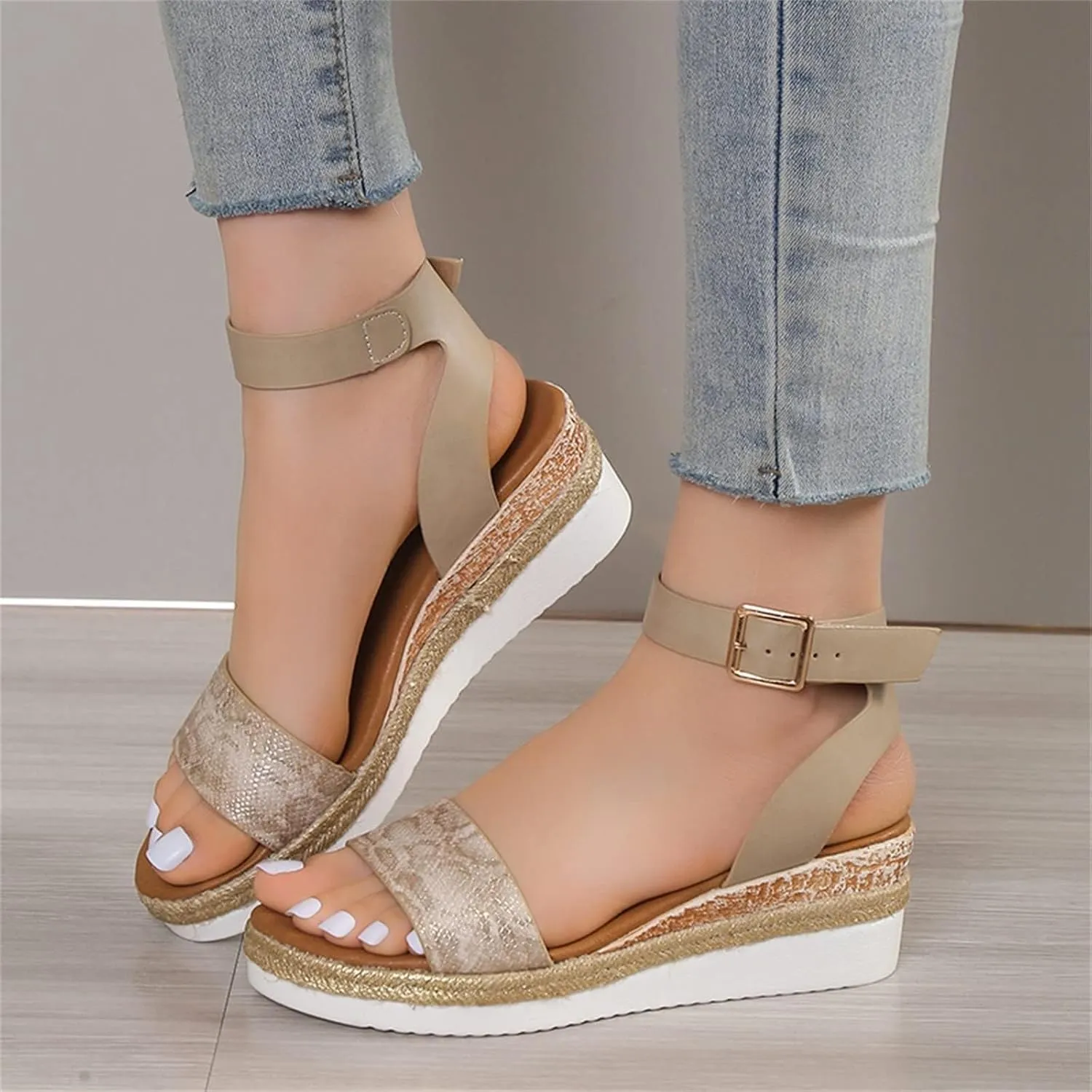 Orthopedic Sandals for Women Casual Strappy Slip on Sandal Beach Boho Sandal Comfortable Outdoor Shoes Open Toe Ankle Strap Platform Sandals 2025
