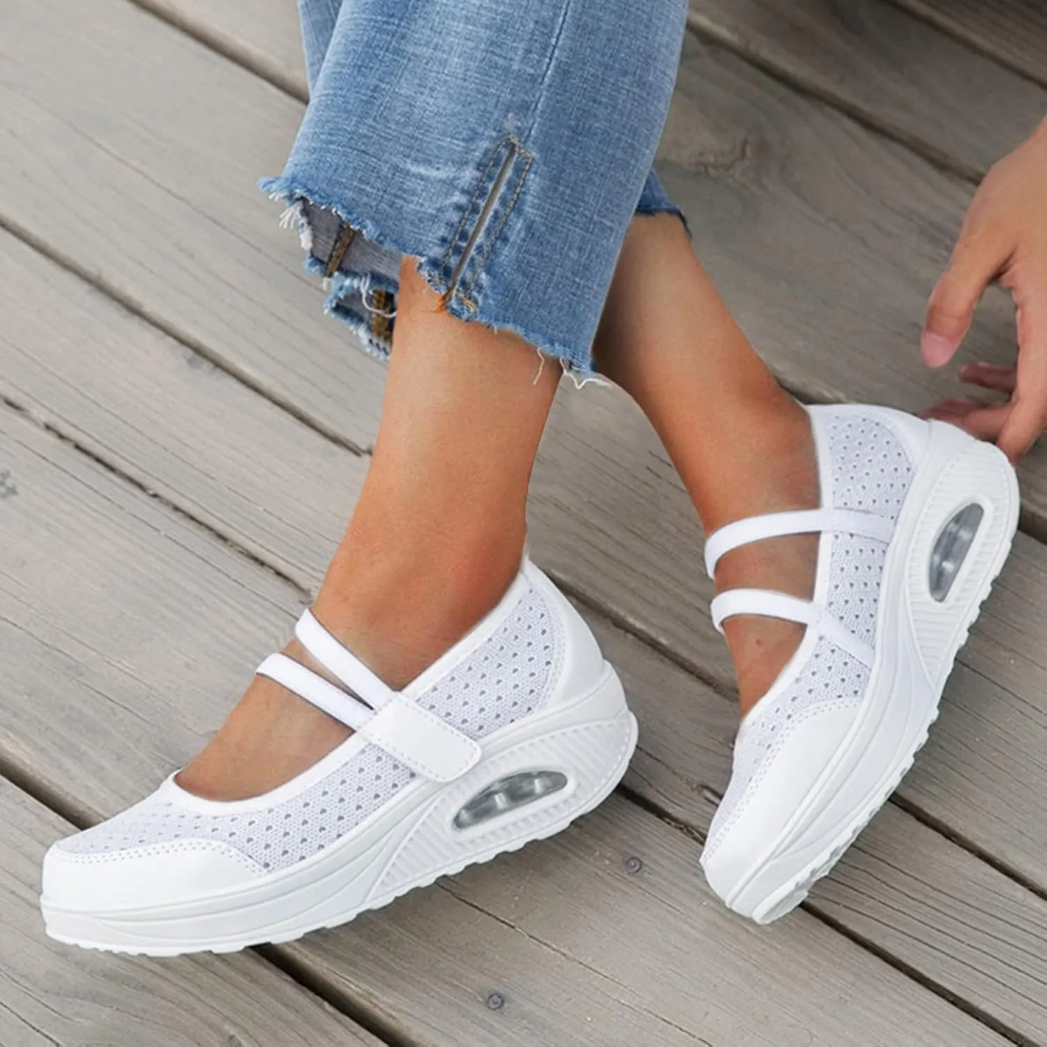 Slip On Breathe Mesh Walking Shoes Lightweight Casual Tennis Shoes Women Fashion Comfort Loafers Shoes Women