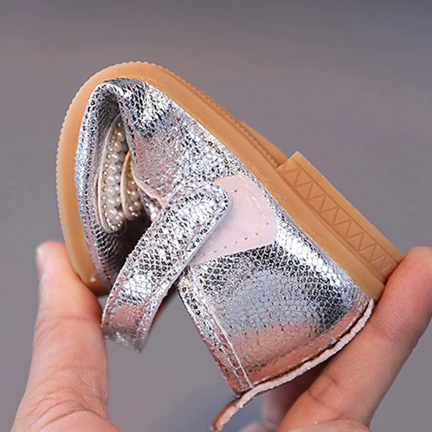 Summer and Autumn Fashion Girls Casual Shoes Solid Color Bow Pearl Hook Loop Flat Lightweight Toddler Girl Shoes 6