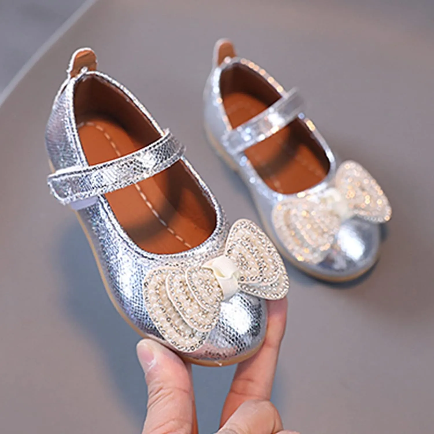 Summer and Autumn Fashion Girls Casual Shoes Solid Color Bow Pearl Hook Loop Flat Lightweight Toddler Girl Shoes 6