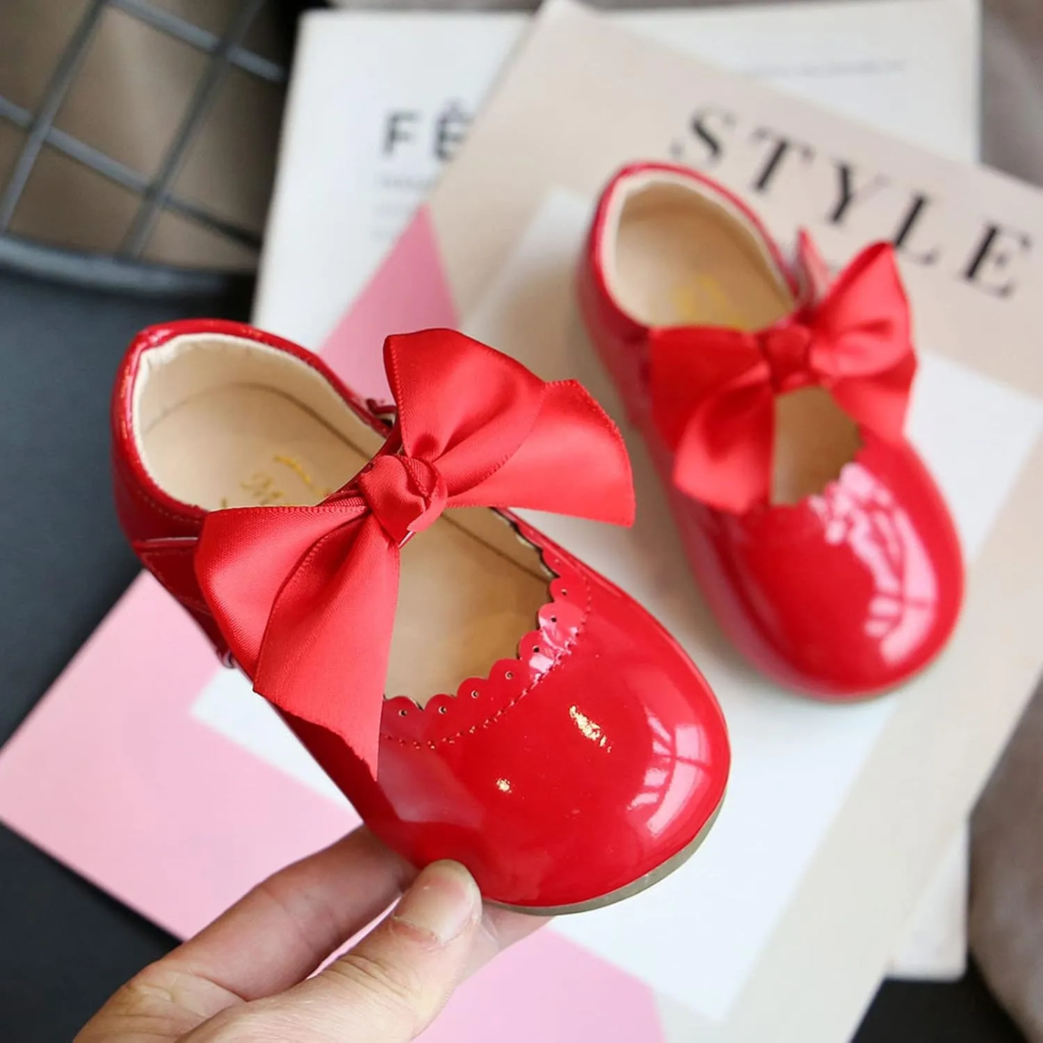 Toddler Girls Slip On Shoes Baby Girl Kids Cute Princess Shoes Fashion Bow Hollow Out Non-Slip Leather Flats Shoes