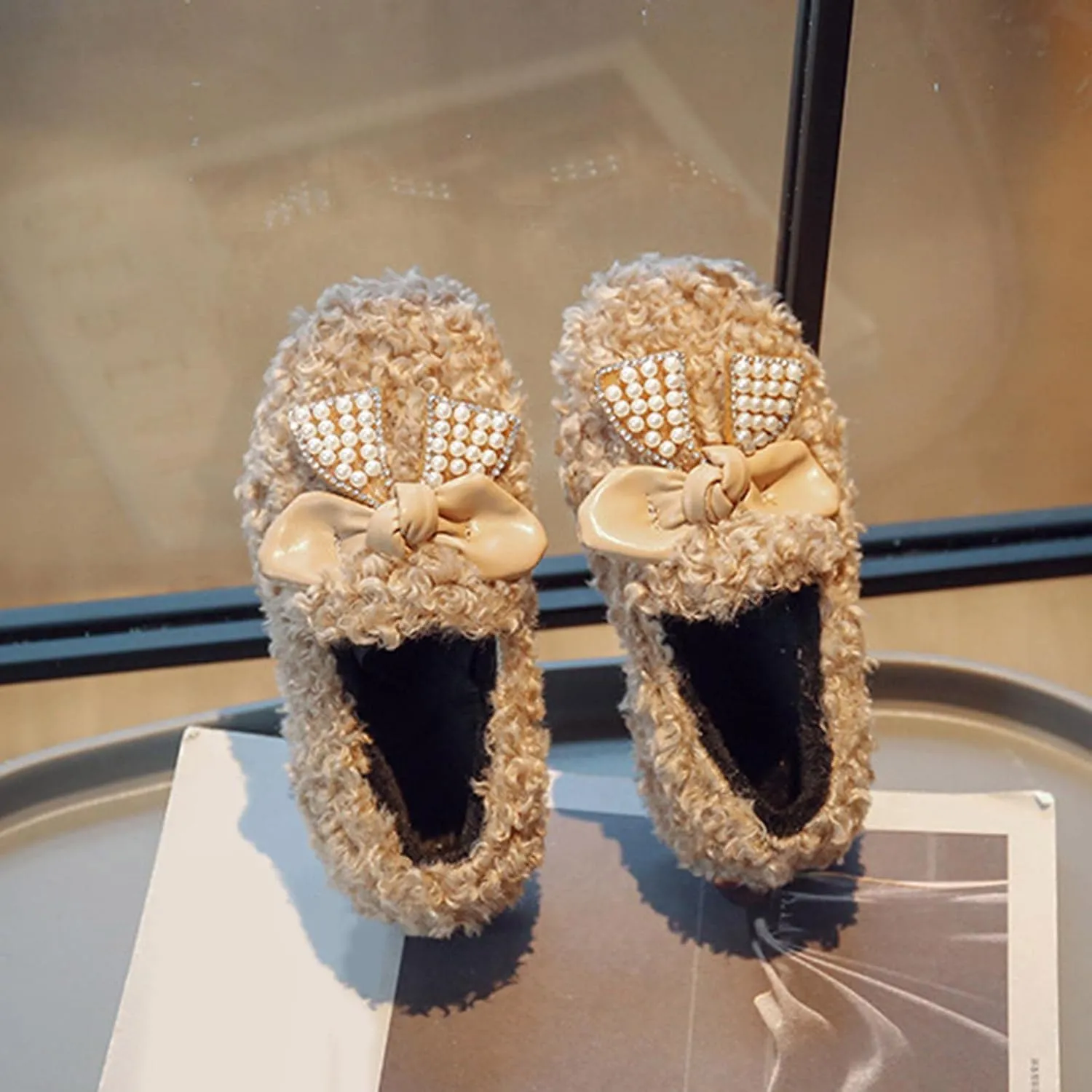 Winter Children Shoes Baby Girls Cotton Shoes Flat Non Slip Pearl Bow Plush Warm Lightweight Comfortable Slippers (Khaki, 9.5-10 Years Big Kids)