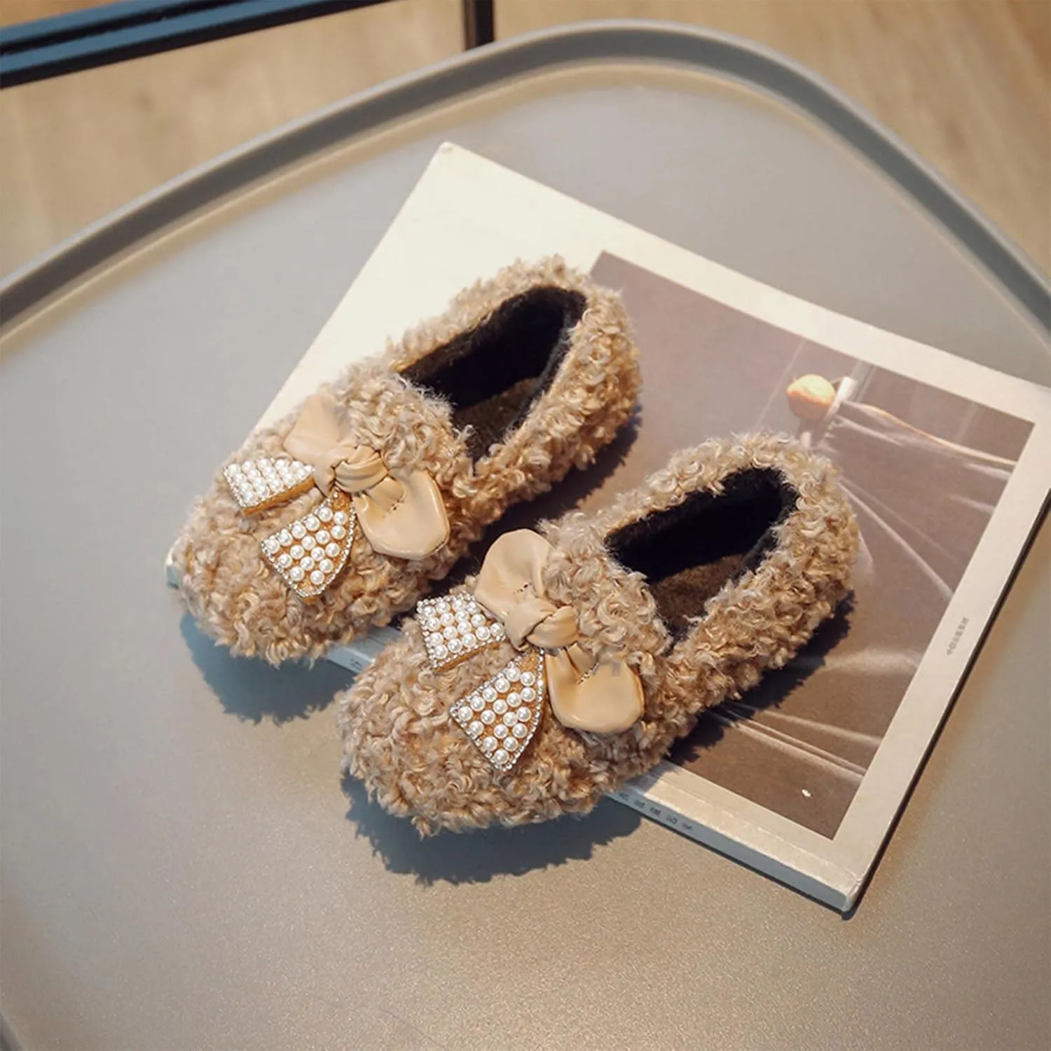 Winter Children Shoes Baby Girls Cotton Shoes Flat Non Slip Pearl Bow Plush Warm Lightweight Comfortable Slippers (Khaki, 9.5-10 Years Big Kids)