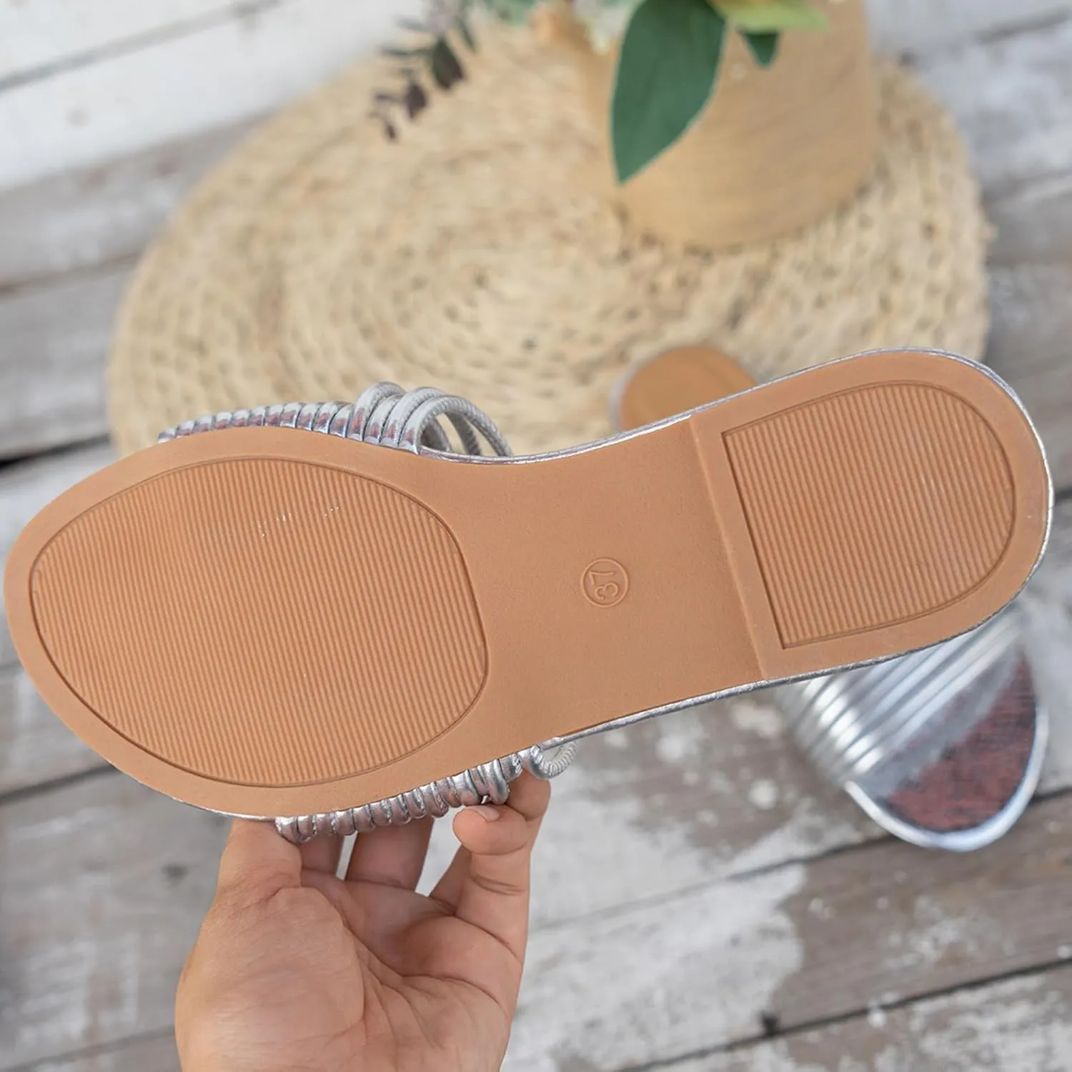Womens Chic Flat Sandals Fashion Ladies Slide Sandals Comfortable Slip On Slippers for Casual Dressy Summer