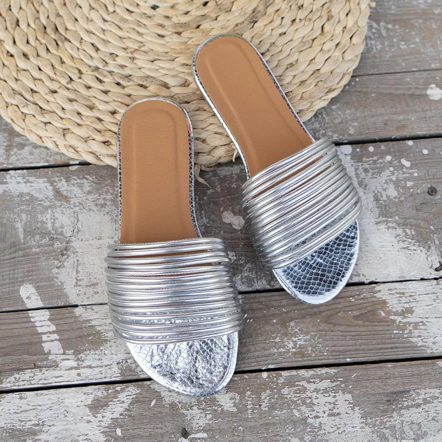 Womens Chic Flat Sandals Fashion Ladies Slide Sandals Comfortable Slip On Slippers for Casual Dressy Summer
