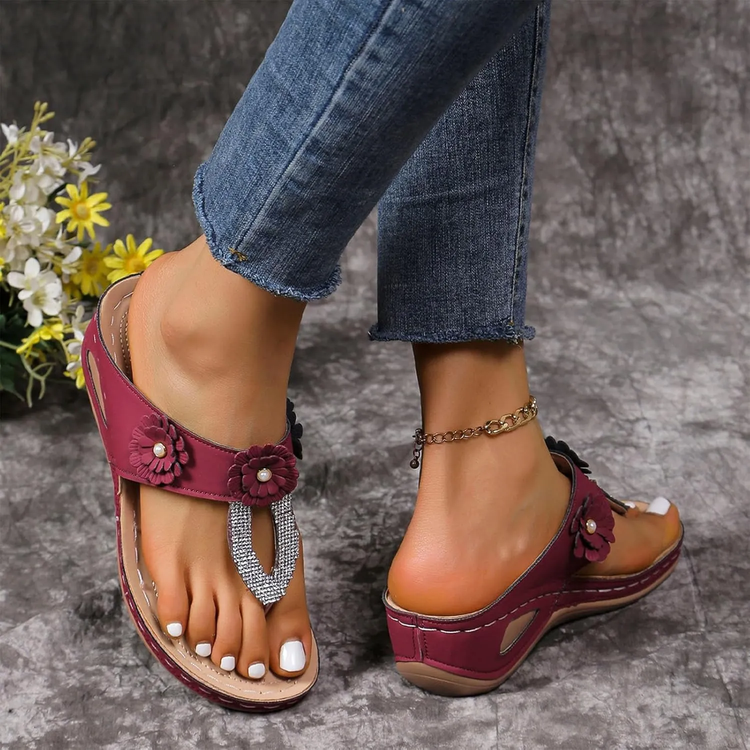 Womens Rhinestones Flip Flops Comfortable Arch Support Beach Sandal Low Wedge Thong Sandals Walking Non-Slip Slides