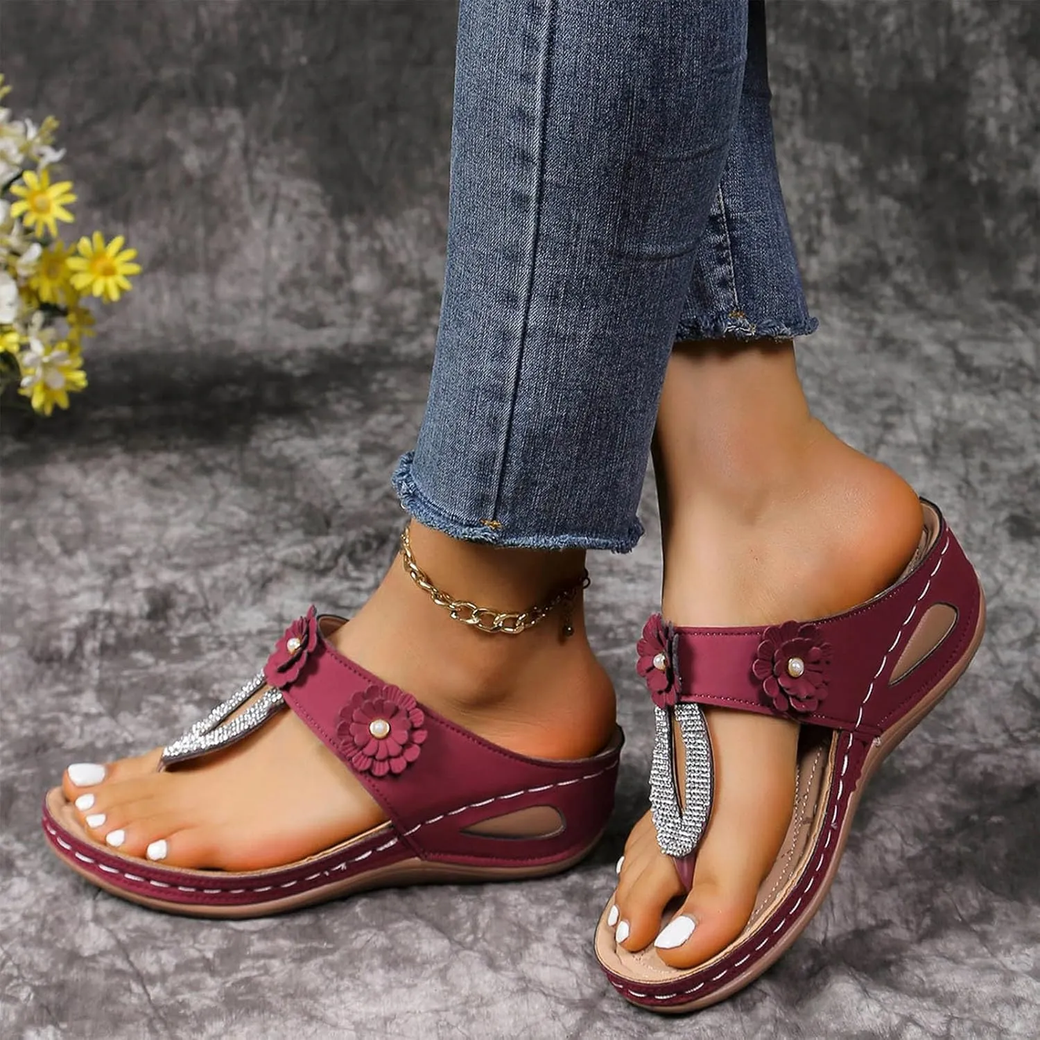 Womens Rhinestones Flip Flops Comfortable Arch Support Beach Sandal Low Wedge Thong Sandals Walking Non-Slip Slides